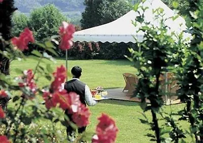 Airporthotel La Perla Szálloda 4*